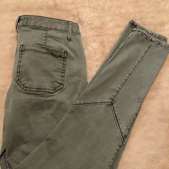 Hollister size 7 pants - Picture 4 of 4